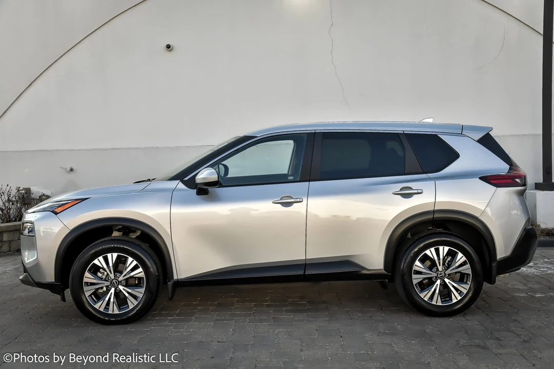 2023 Nissan Rogue - Image 5 of 21