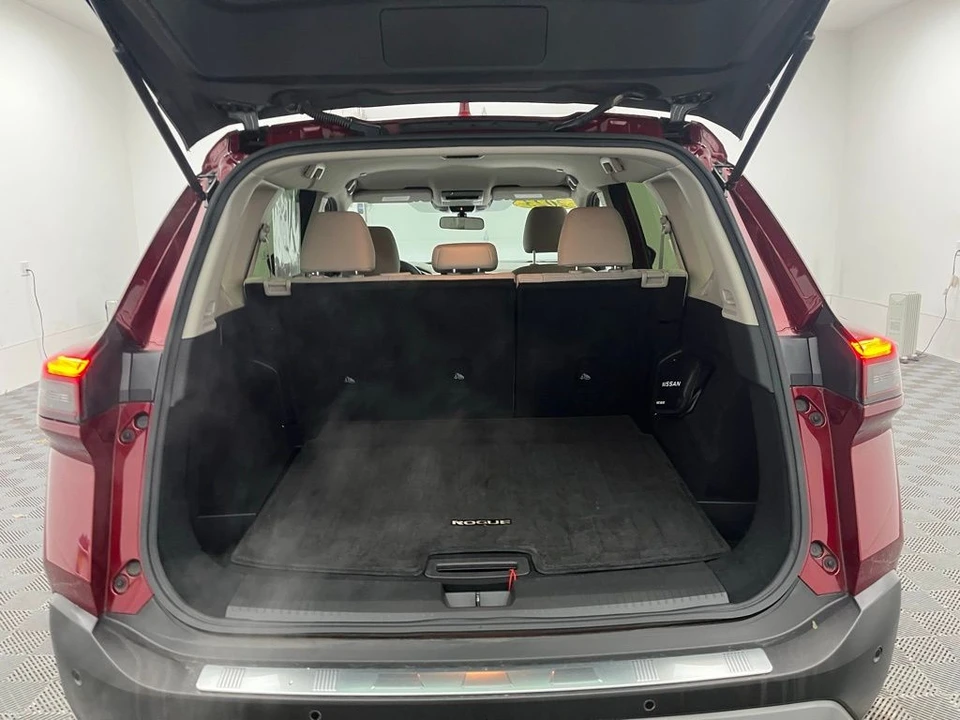 2023 Nissan Rogue - Image 8 of 12