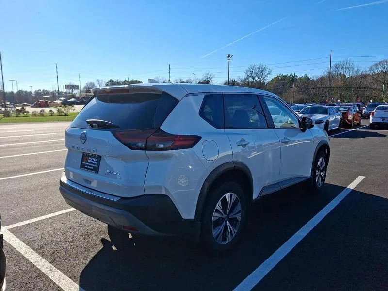 2023 Nissan Rogue - Image 4 of 5