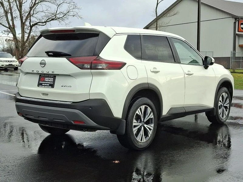 2023 Nissan Rogue - Image 6 of 12