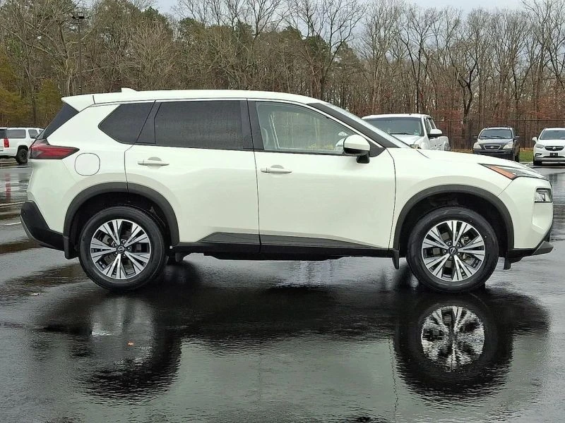 2023 Nissan Rogue - Image 7 of 12