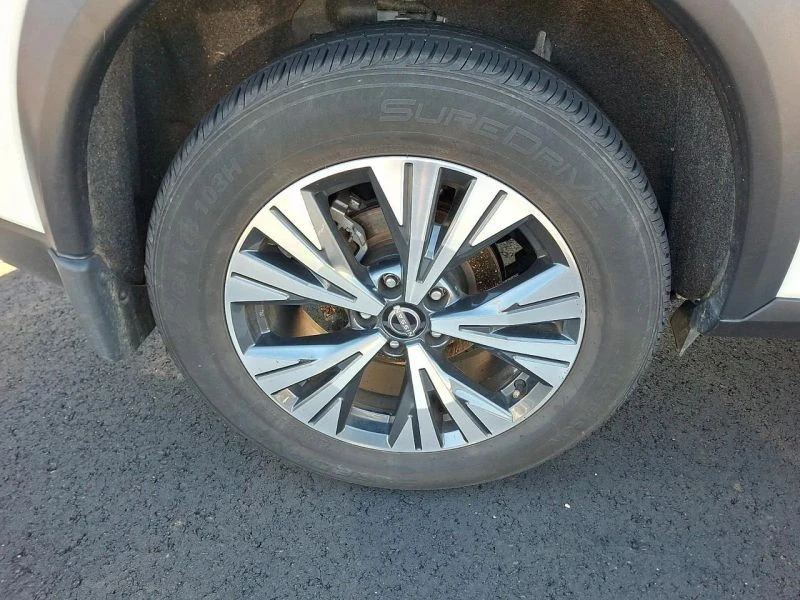 2023 Nissan Rogue - Image 5 of 5