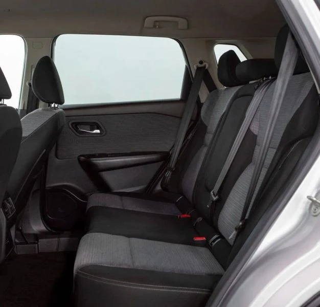 2023 Nissan Rogue - Image 9 of 12
