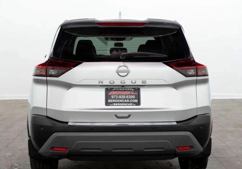 2023 Nissan Rogue - Image 11 of 12