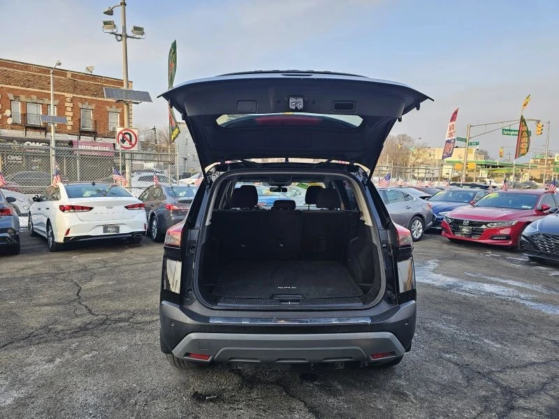2023 Nissan Rogue - Image 7 of 12