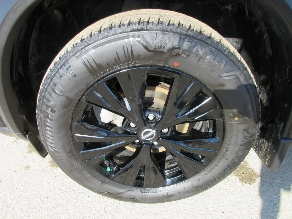 2023 Nissan Rogue - Image 8 of 20