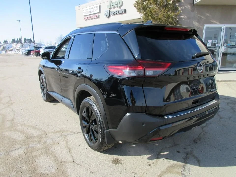 2023 Nissan Rogue - Image 7 of 20
