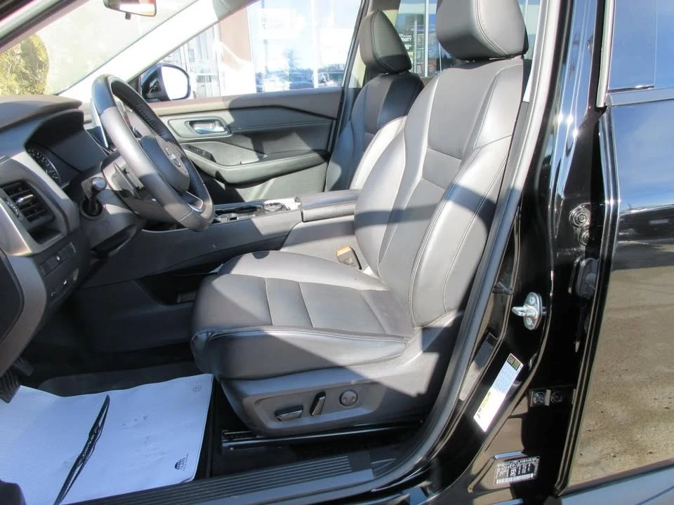 2023 Nissan Rogue - Image 10 of 20