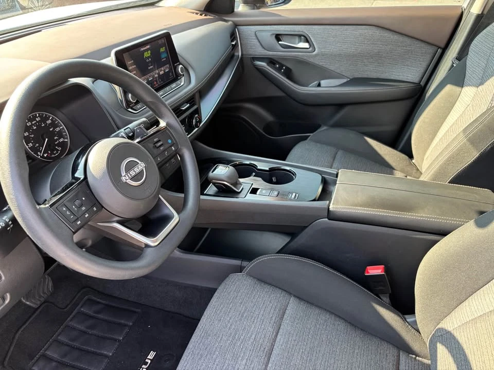 2023 Nissan Rogue - Image 5 of 10