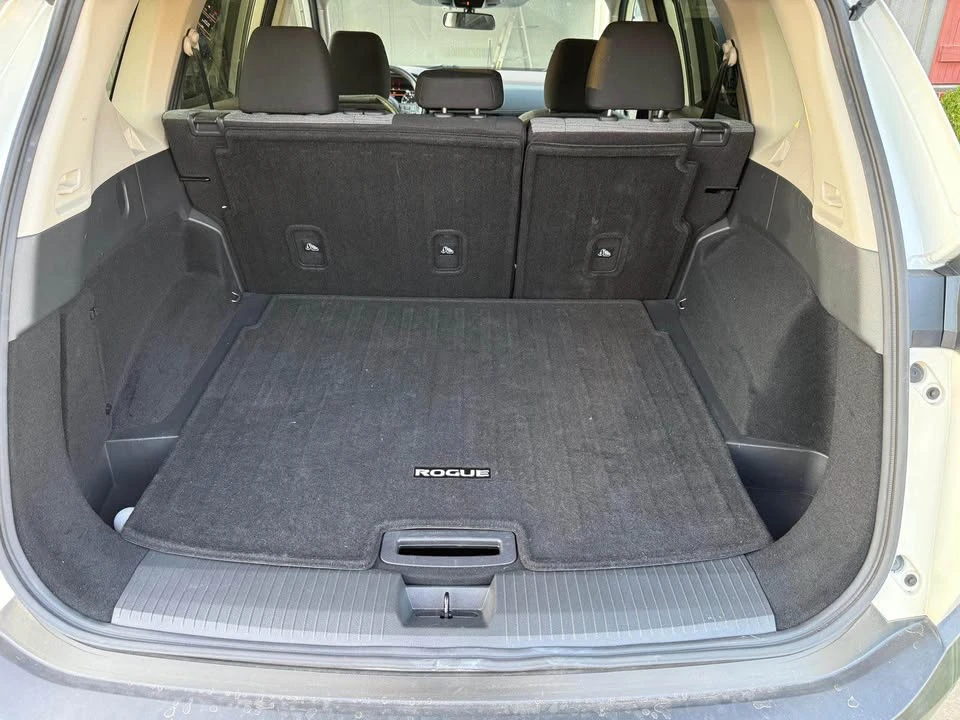 2023 Nissan Rogue - Image 10 of 10