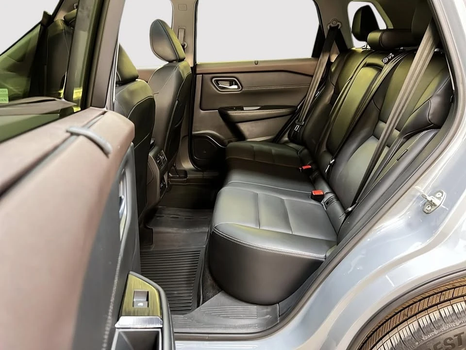 2023 Nissan Rogue - Image 9 of 20