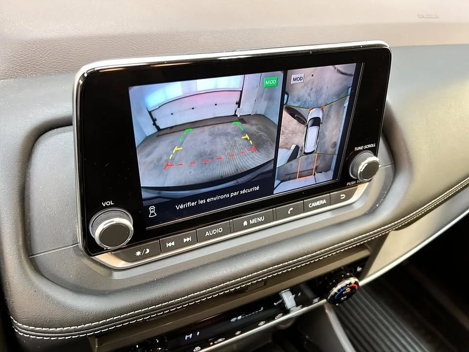 2023 Nissan Rogue - Image 19 of 20