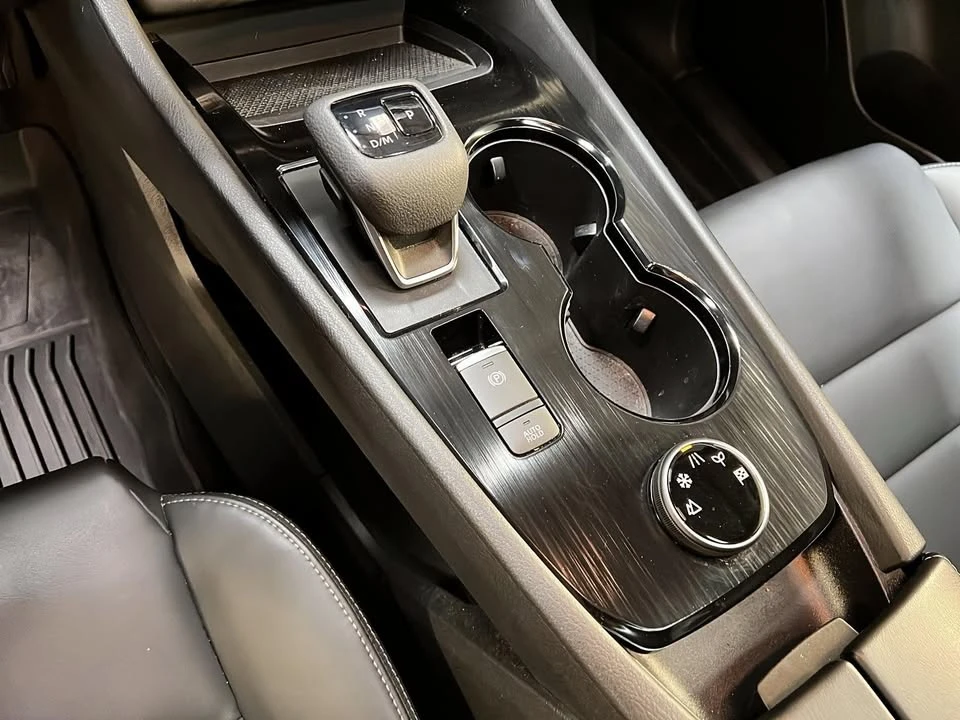 2023 Nissan Rogue - Image 16 of 20