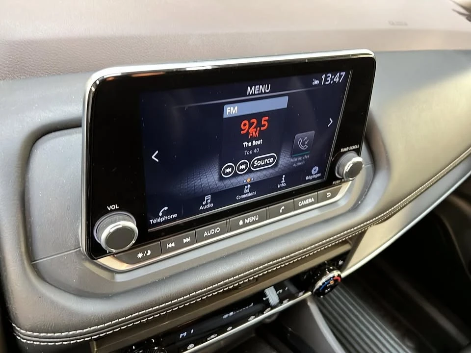 2023 Nissan Rogue - Image 18 of 20