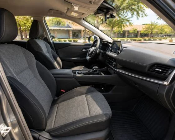 2023 Nissan Rogue - Image 6 of 16