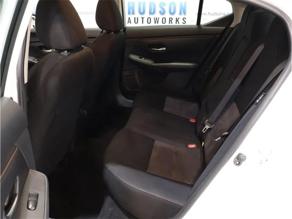 2023 Nissan Sentra 8th Gen - Image 25 of 31