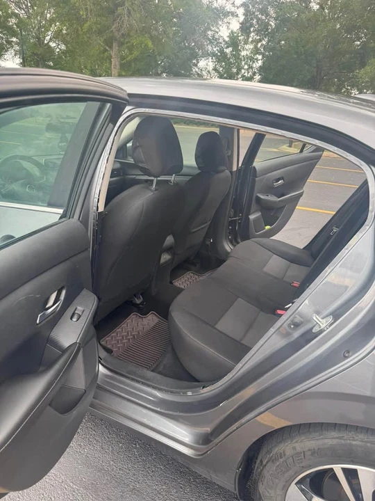 2023 Nissan Sentra 8th Gen - Image 4 of 10