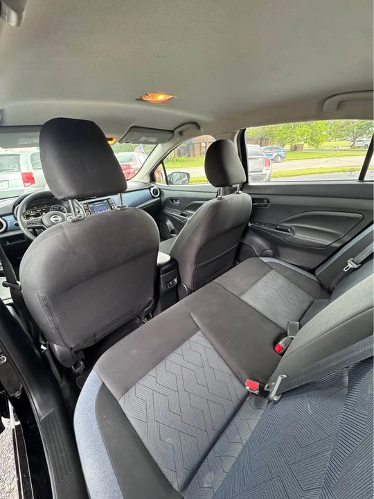 2023 Nissan Versa - Image 11 of 15