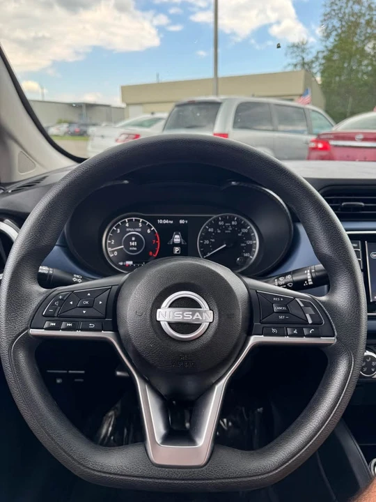 2023 Nissan Versa - Image 14 of 15
