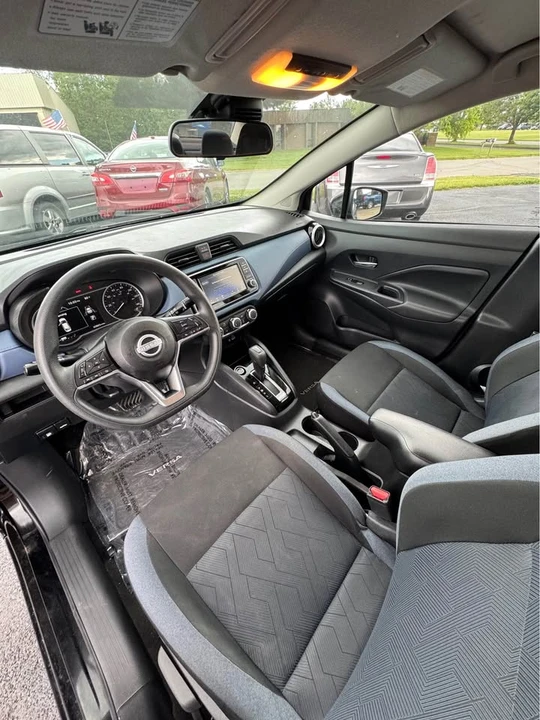 2023 Nissan Versa - Image 10 of 15