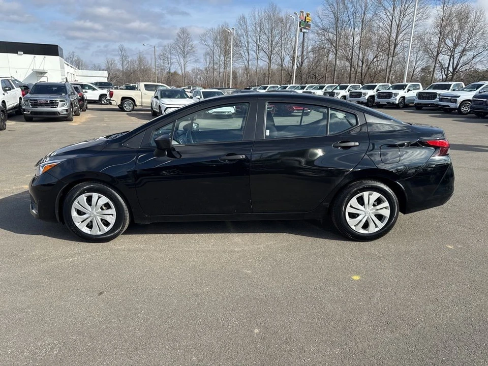2023 Nissan Versa - Image 2 of 12