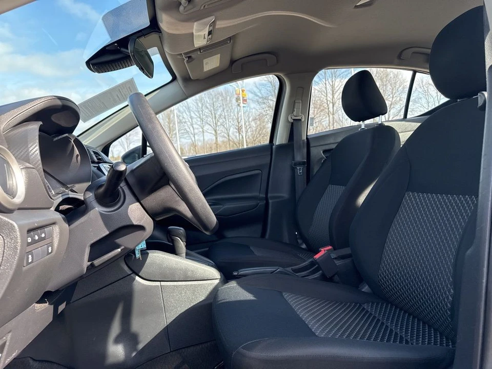 2023 Nissan Versa - Image 10 of 12