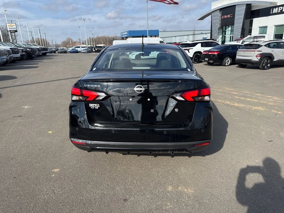 2023 Nissan Versa - Image 4 of 21