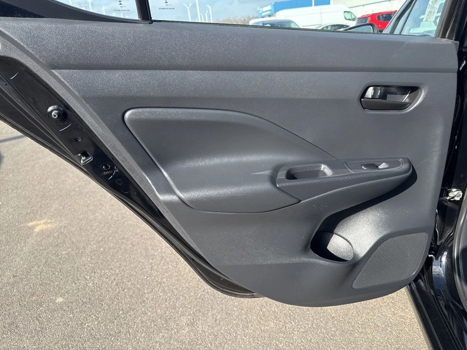 2023 Nissan Versa - Image 11 of 12
