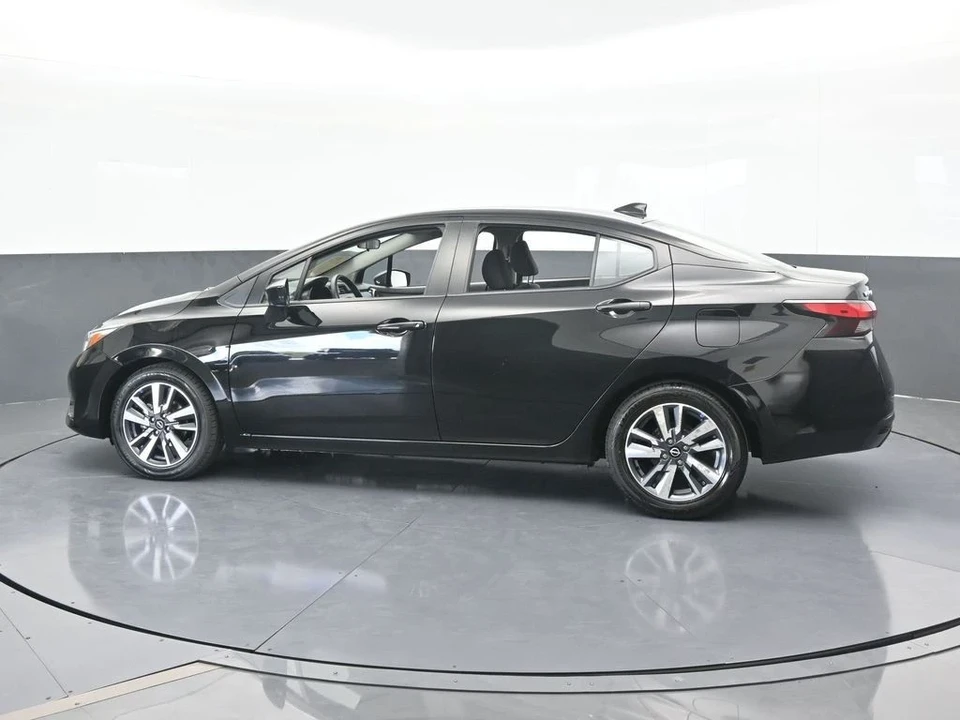 2023 Nissan Versa - Image 3 of 12