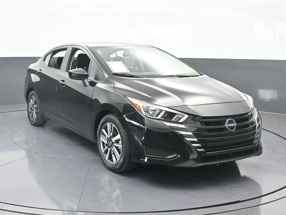 2023 Nissan Versa - Image 9 of 12