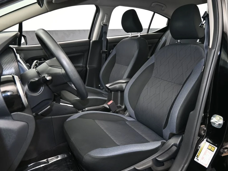 2023 Nissan Versa - Image 10 of 12