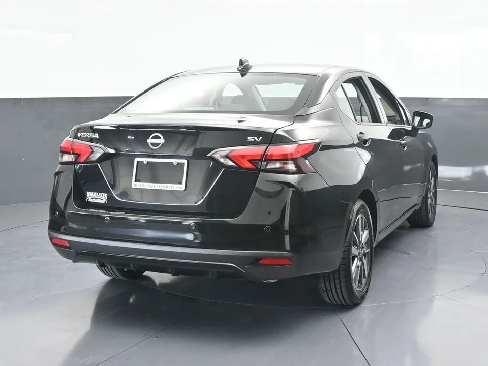 2023 Nissan Versa - Image 5 of 12