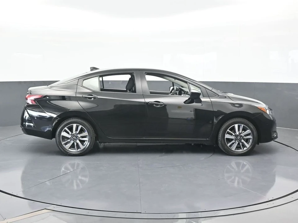 2023 Nissan Versa - Image 7 of 12