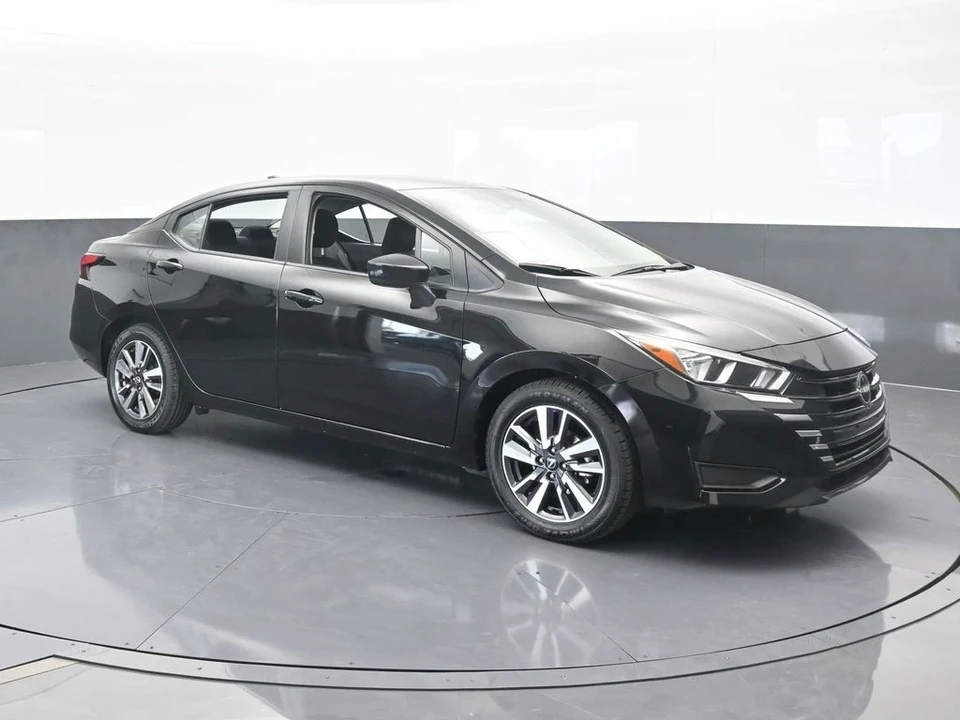 2023 Nissan Versa - Image 8 of 12