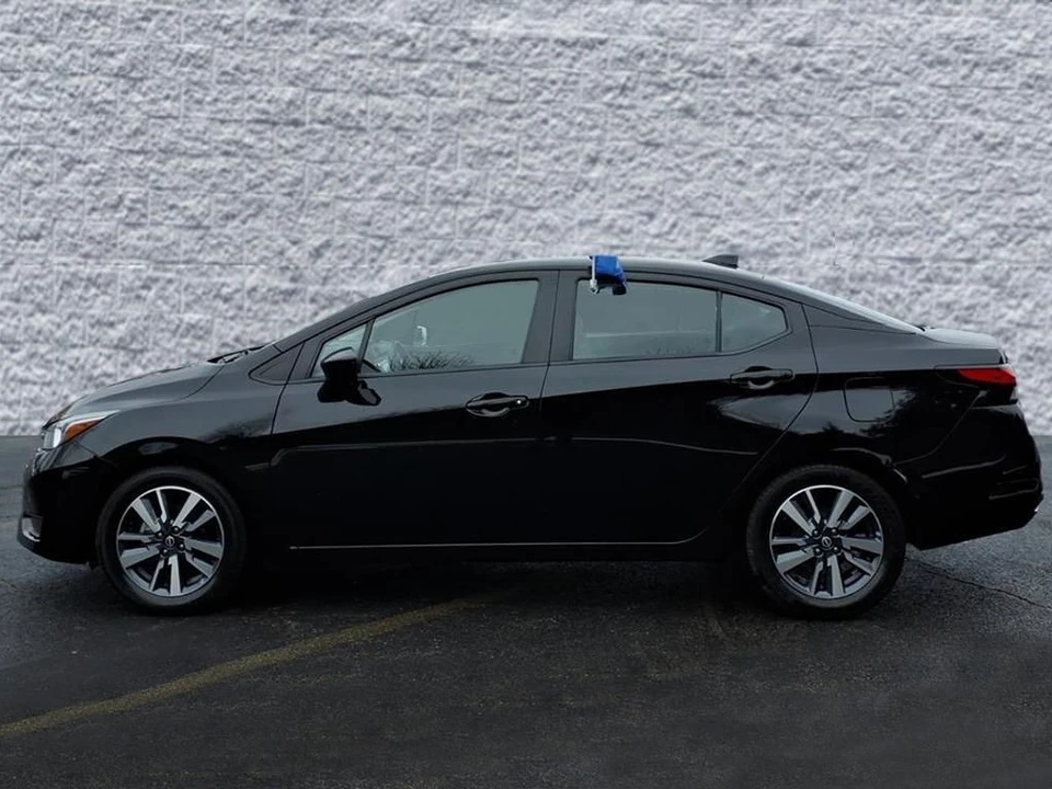 2023 Nissan Versa - Image 4 of 21