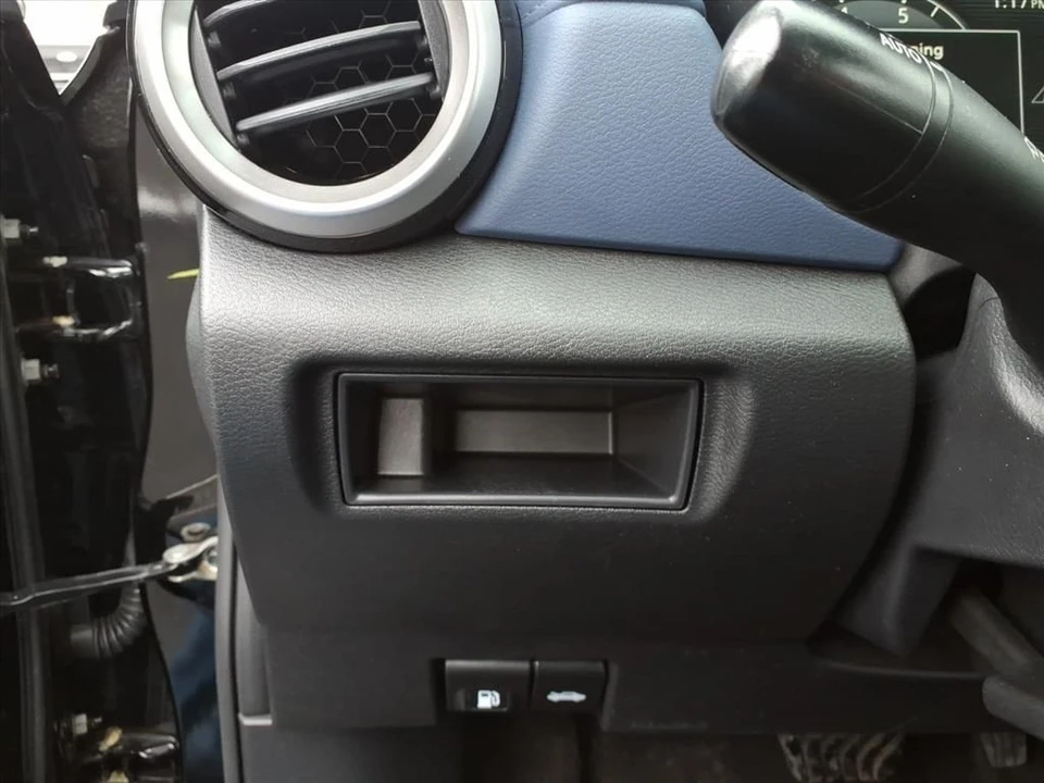 2023 Nissan Versa - Image 19 of 21
