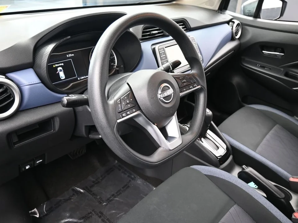 2023 Nissan Versa - Image 10 of 12