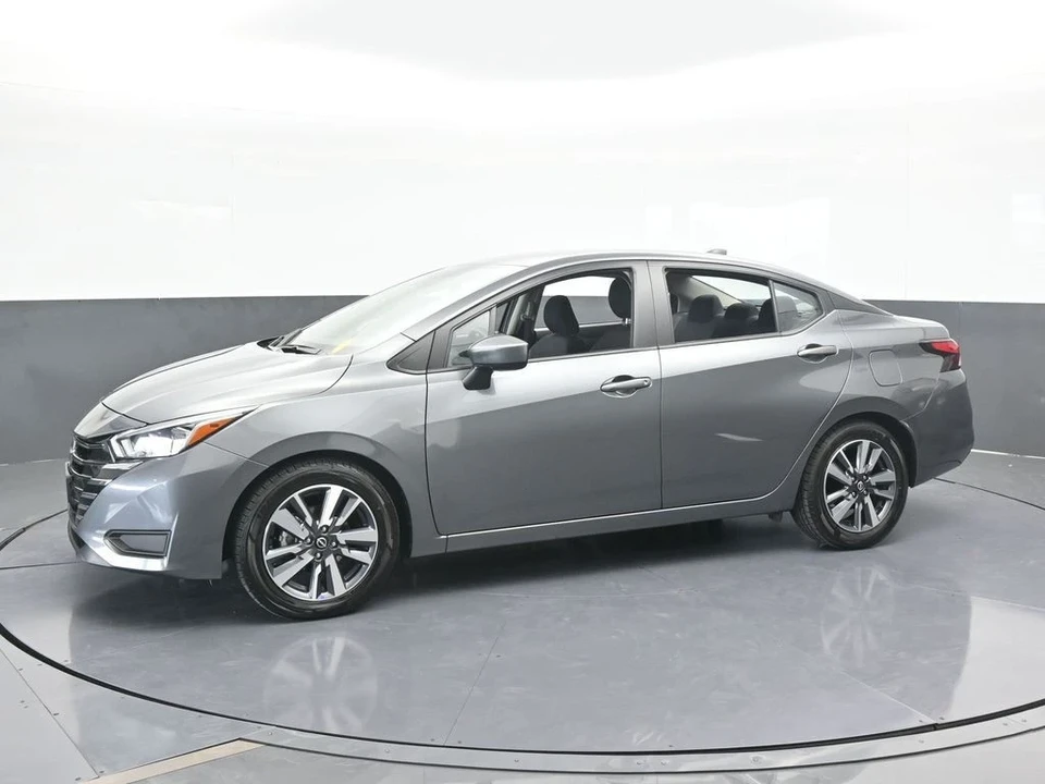 2023 Nissan Versa - Image 2 of 12