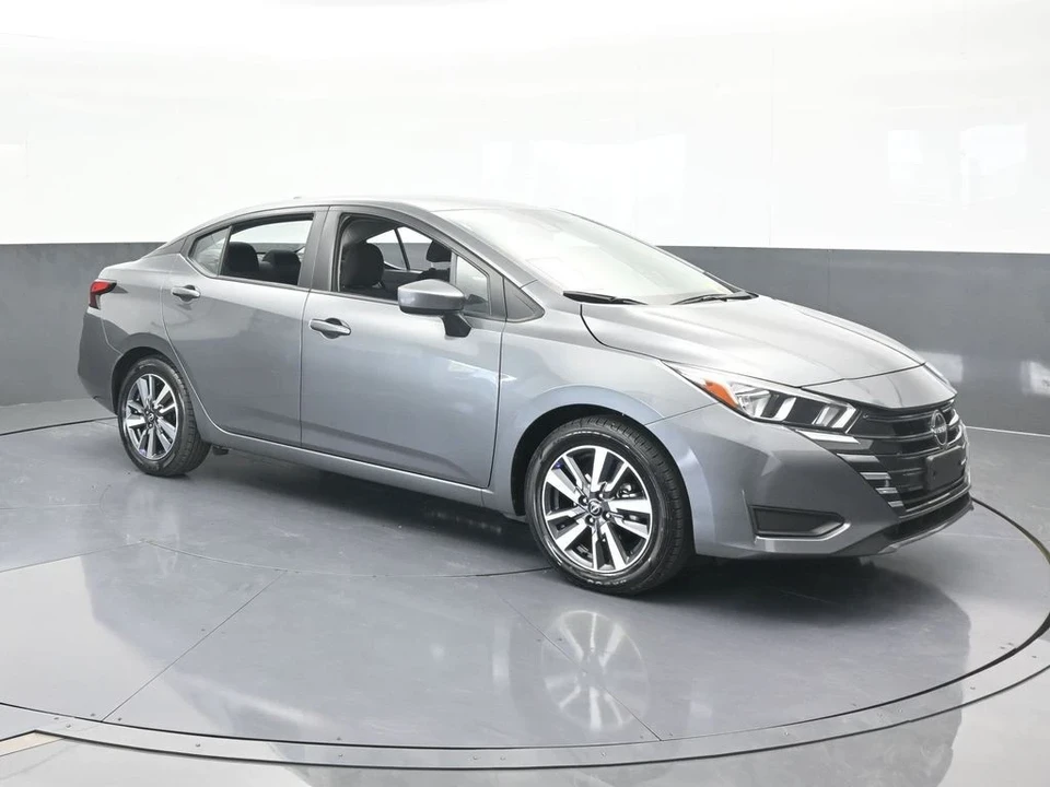 2023 Nissan Versa - Image 8 of 12
