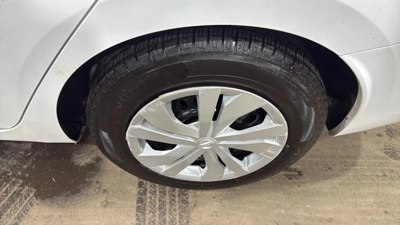 2023 Nissan Versa - Image 9 of 12