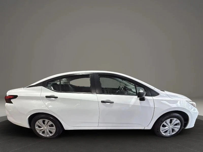 2023 Nissan Versa - Image 4 of 12