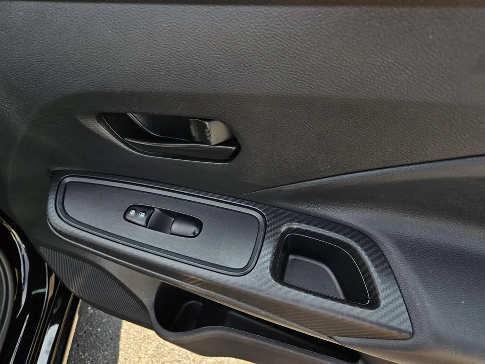 2023 Nissan Versa - Image 8 of 20