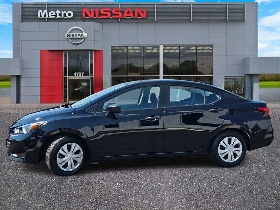 2023 Nissan Versa - Image 3 of 20