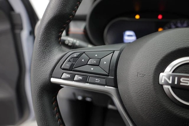 2023 Nissan Versa - Image 16 of 19