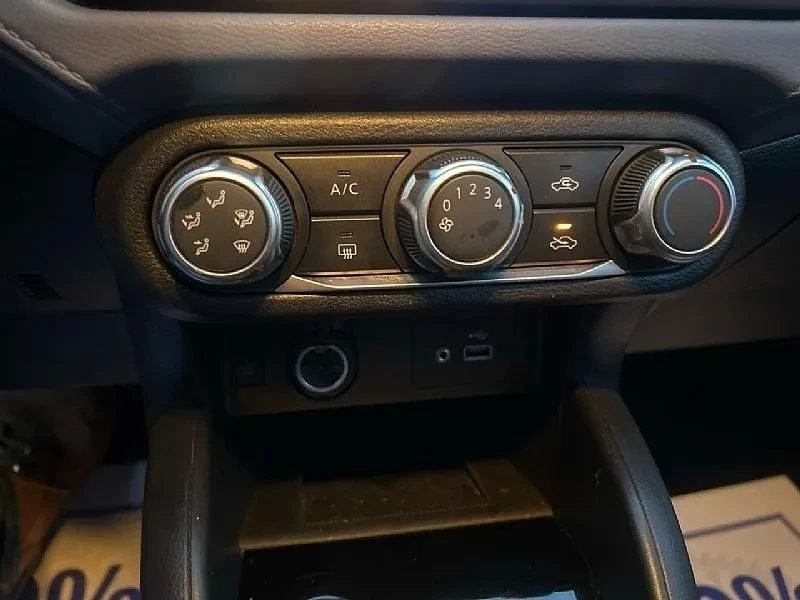 2023 Nissan Versa - Image 10 of 12