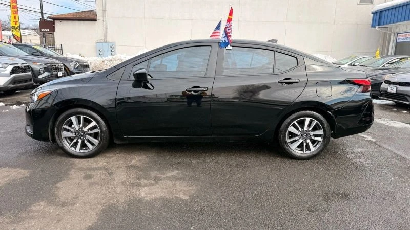 2023 Nissan Versa - Image 10 of 12