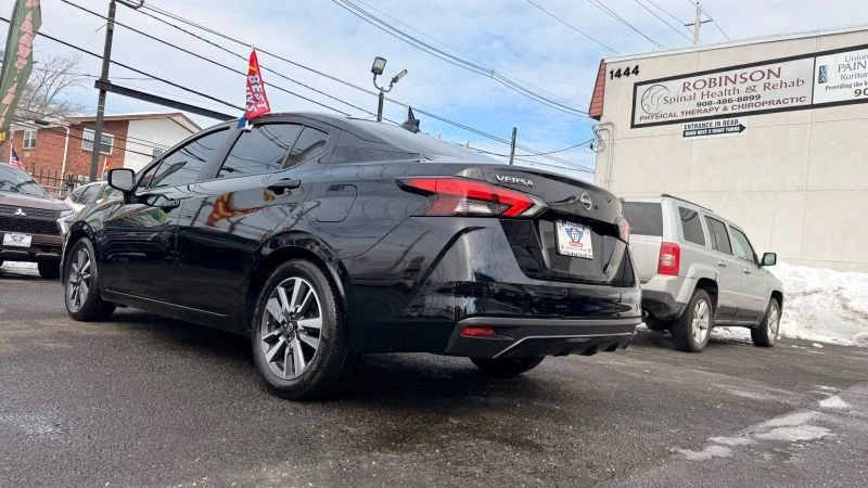2023 Nissan Versa - Image 8 of 12