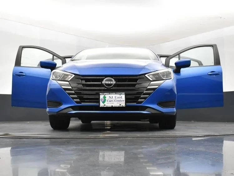 2023 Nissan Versa - Image 11 of 12