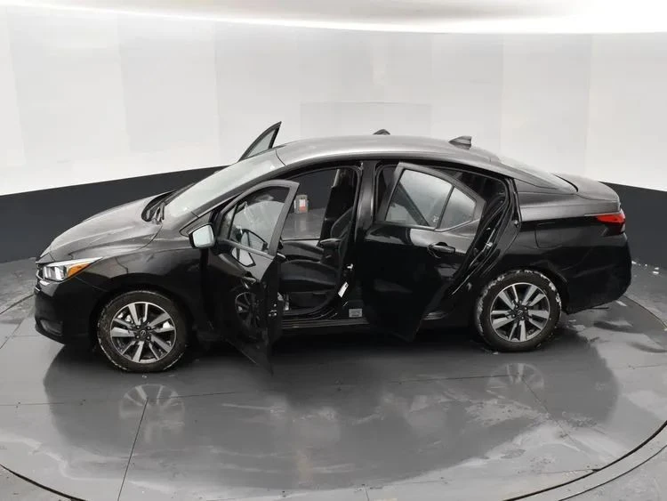 2023 Nissan Versa - Image 7 of 12