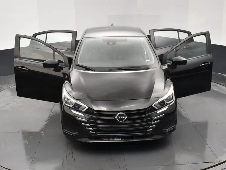 2023 Nissan Versa - Image 10 of 12
